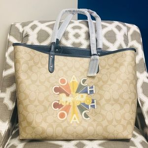 MAKE ME AN OFFER! NWT COACH TOTE!